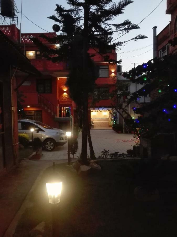 Hotel Siraaj Lalitpur ภายนอก รูปภาพ