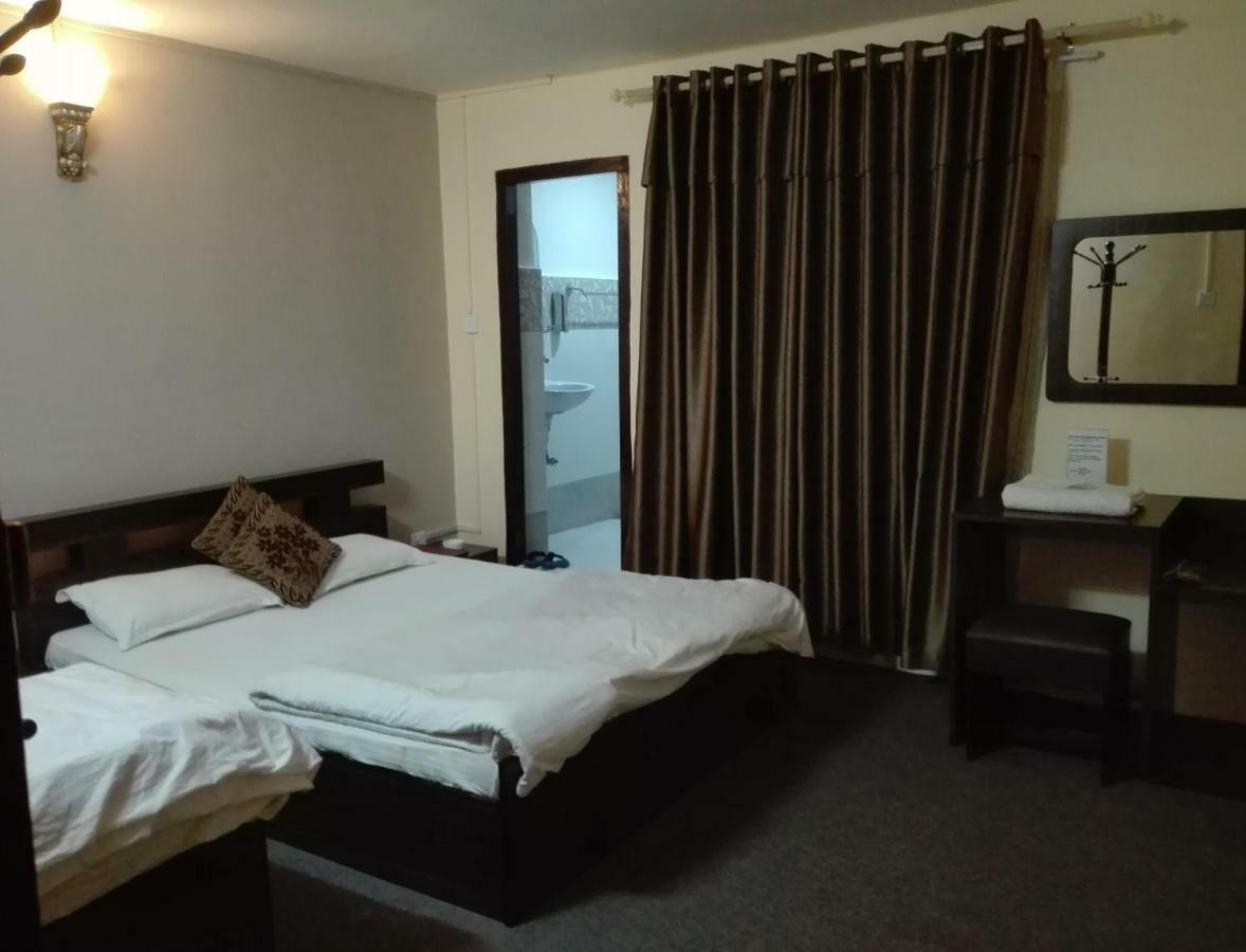 Hotel Siraaj Lalitpur ภายนอก รูปภาพ