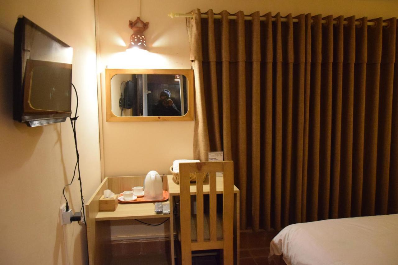 Hotel Siraaj Lalitpur ภายนอก รูปภาพ