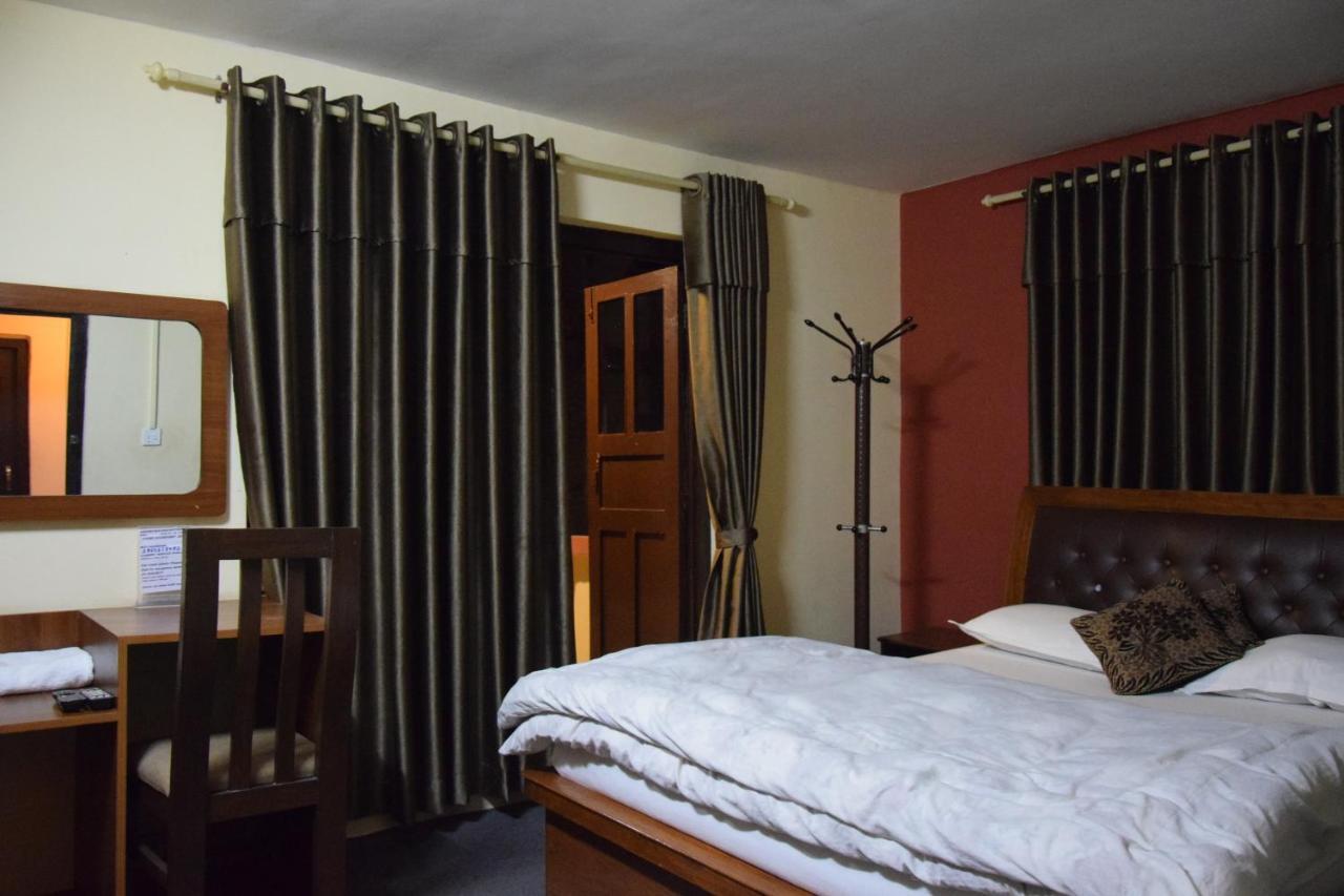 Hotel Siraaj Lalitpur ภายนอก รูปภาพ