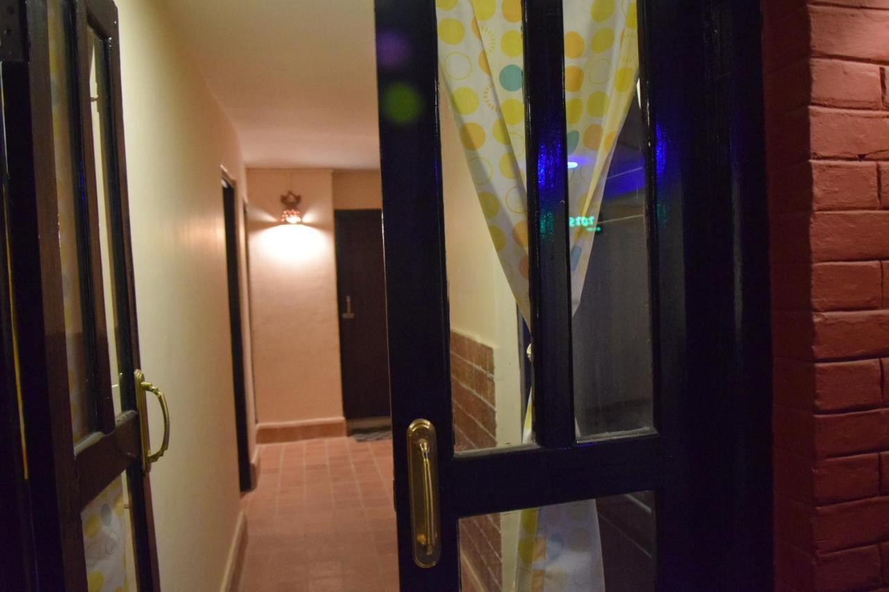 Hotel Siraaj Lalitpur ภายนอก รูปภาพ